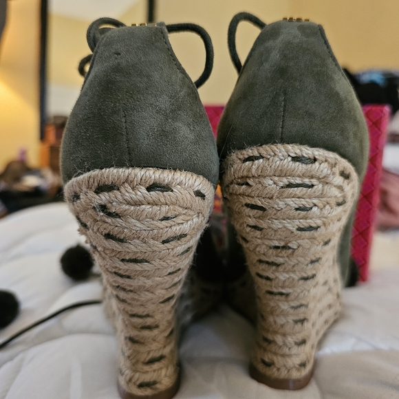 Tory Burch - Picture 5 of 10